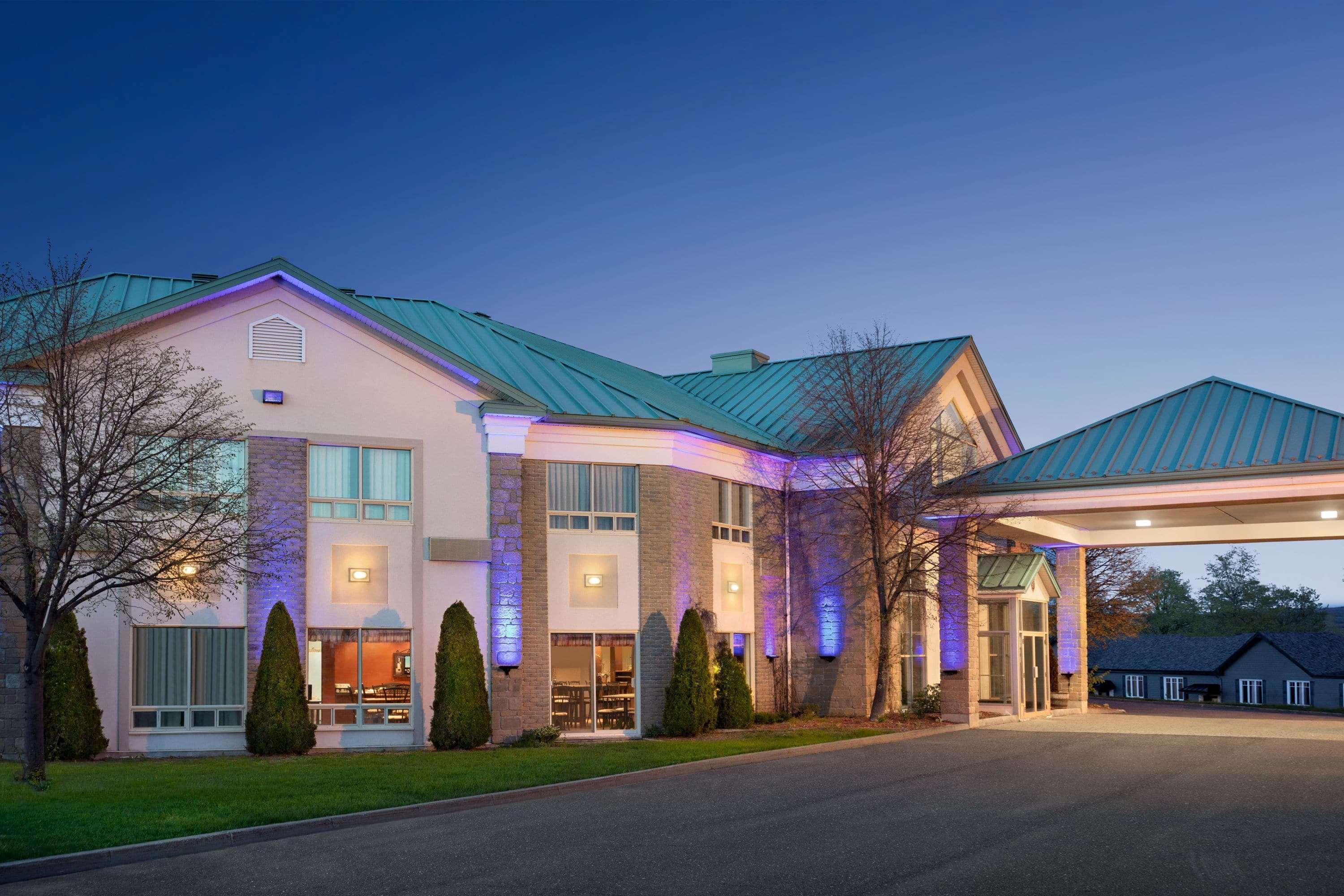 Days Inn By Wyndham Montmagny Εξωτερικό φωτογραφία