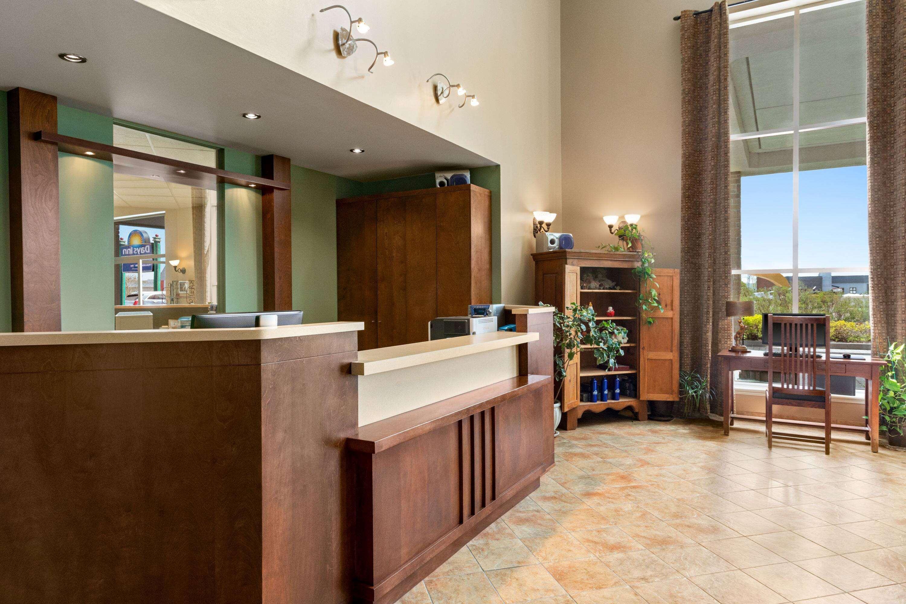 Days Inn By Wyndham Montmagny Εξωτερικό φωτογραφία