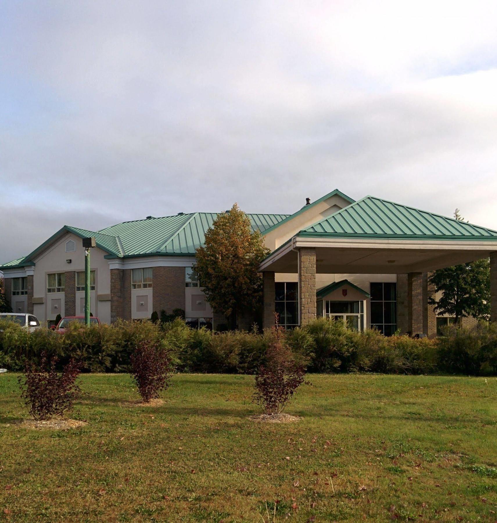 Days Inn By Wyndham Montmagny Εξωτερικό φωτογραφία
