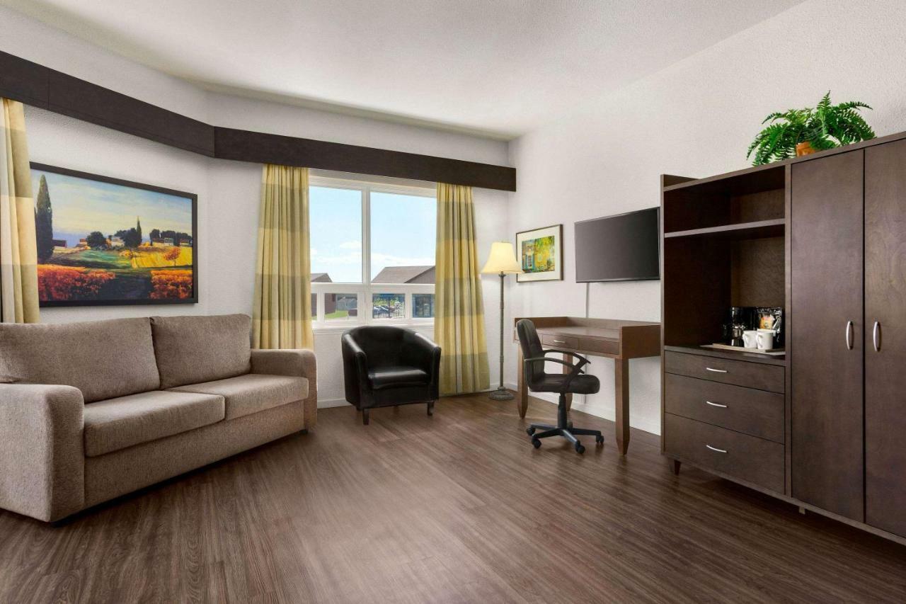 Days Inn By Wyndham Montmagny Εξωτερικό φωτογραφία